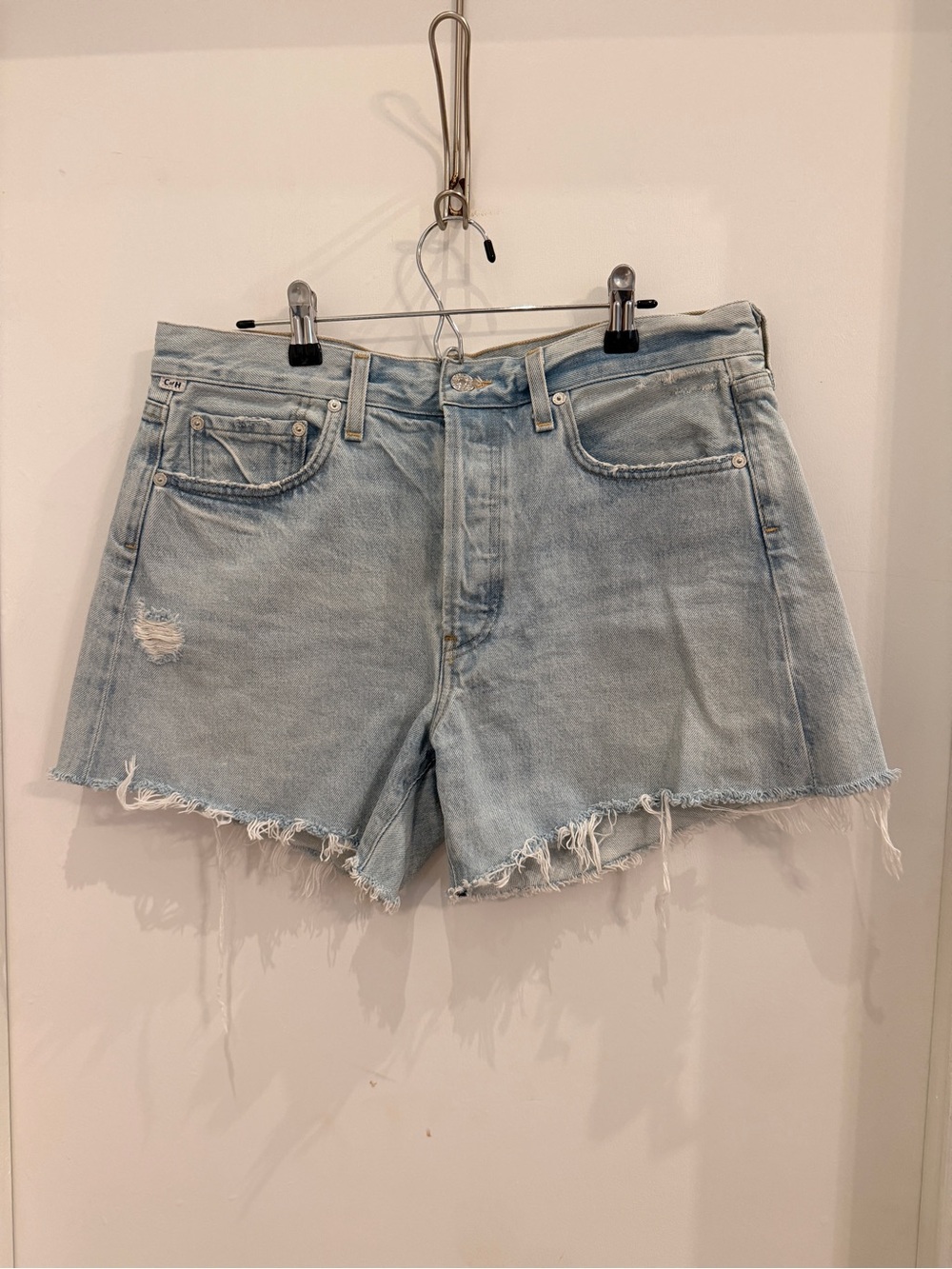 Citizens of Humanity Annabelle Distressed Raw Hem Shorts 100% Organic Cotton
